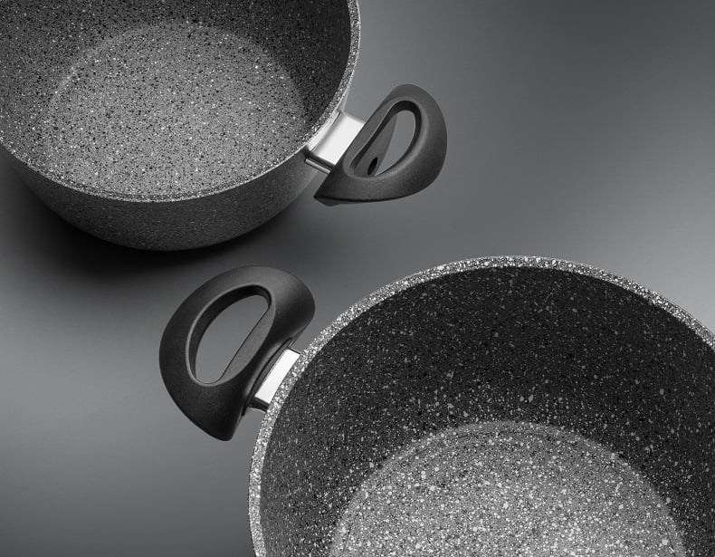 Why Are Saucepan Handles Made of Plastic? Healing Picks